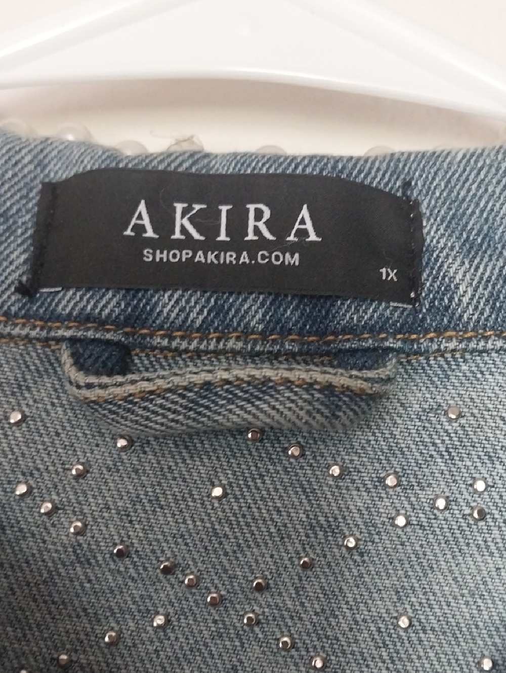 AKIRA Light Blue Pearl-Studded Cropped Denim Jacket - Picture 3 of 6